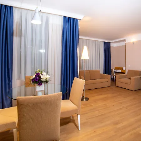 Hotell Porto & 5*